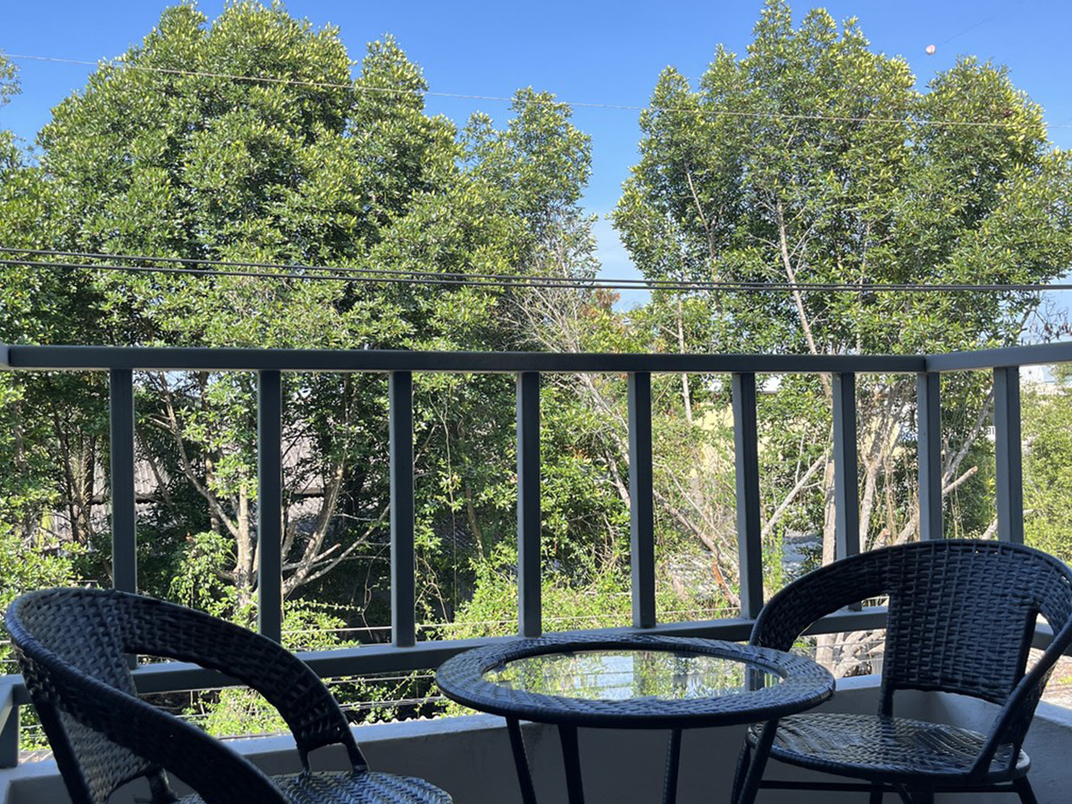 superior-with-balcony-10